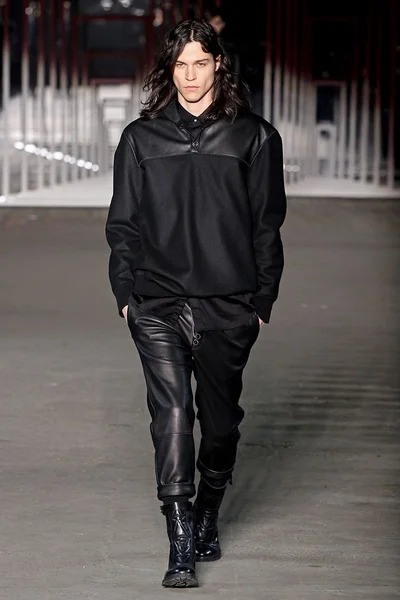 Look 9